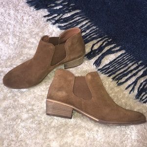 BP Leather Chelsea Boots